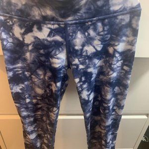 Athleta -Size 12 capri tye dye leggings